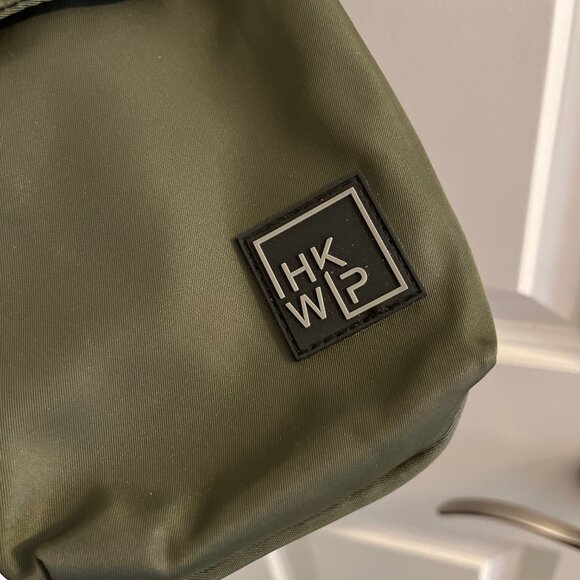 IHKWIP Everyday Essentials Crossbody EUC - Picture 4 of 5